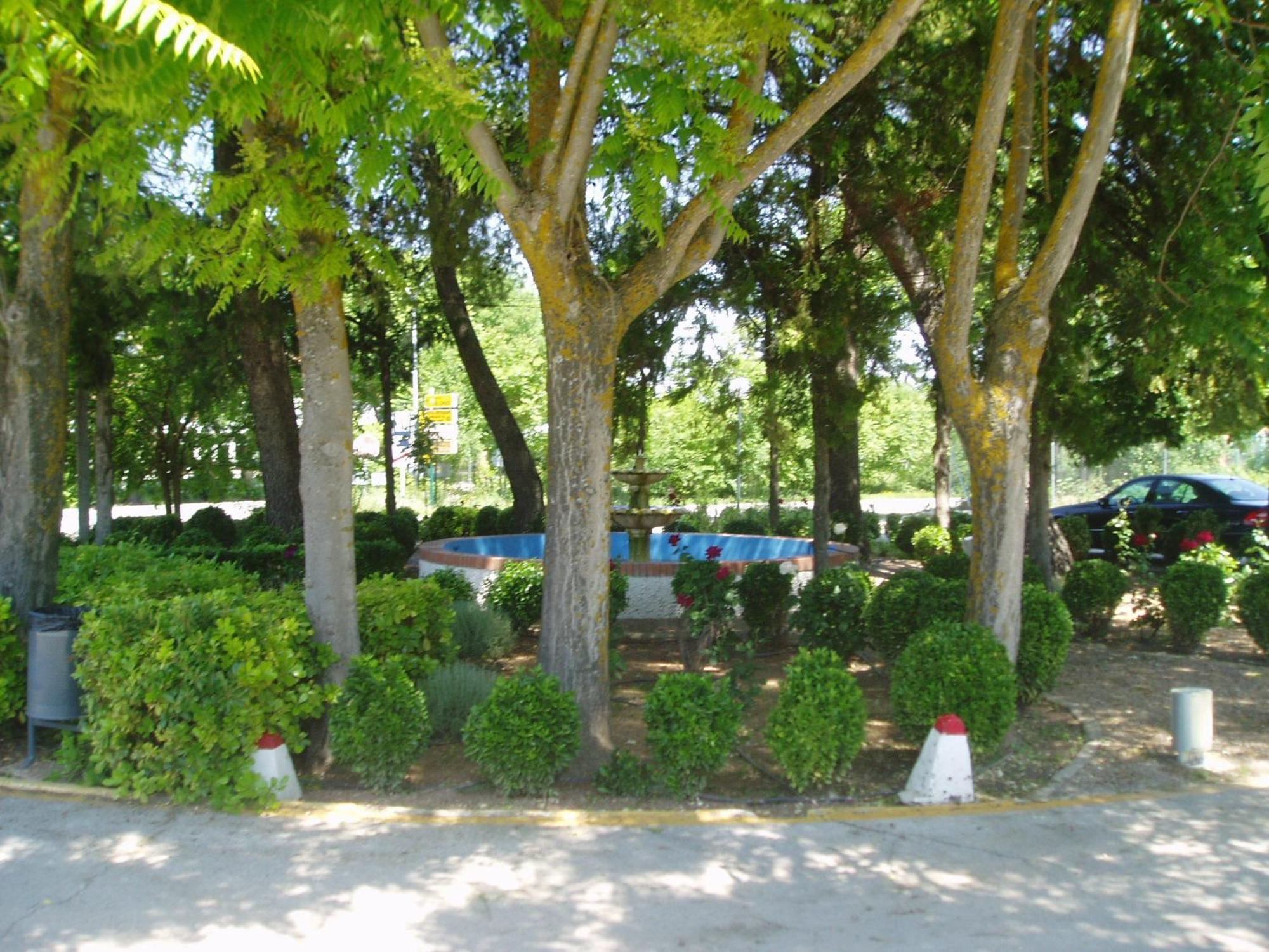 Hotel Manzanares Exteriör bild